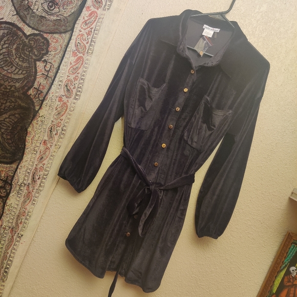 Vada Winter MJ dress - black velvet button down dress, Size M (8-12 US) - Picture 4 of 10